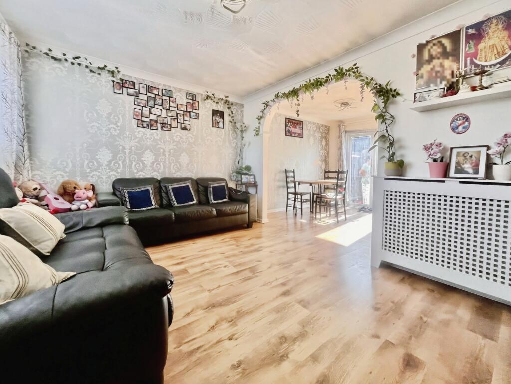 House in Bromley - View 2