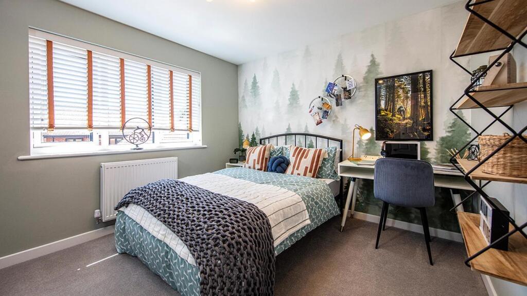 House in Norwich, Sprowston - More