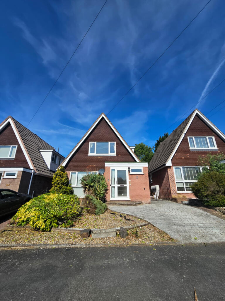 Main image of property: Lindrick Drive, Leicester, LE5 5UH