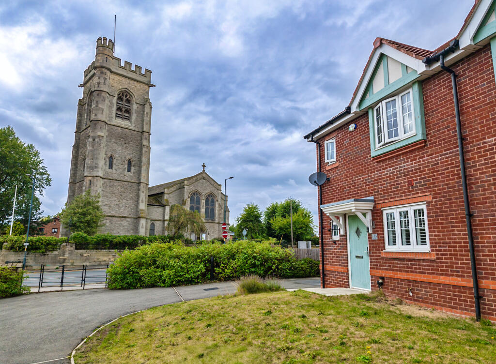 House in Stockport - View 2