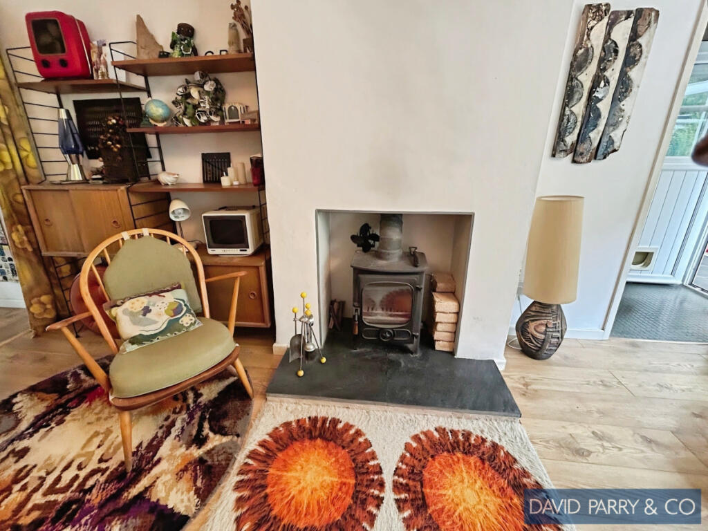 House in Llandrindod Wells - More