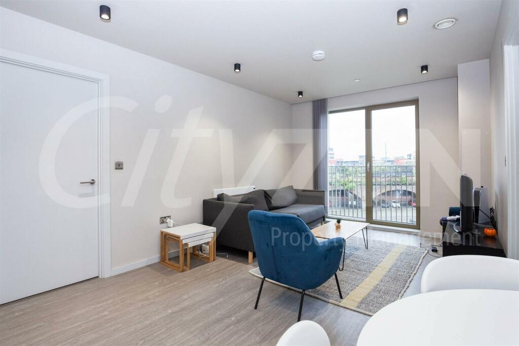 Apartment in Manchester, Hulme - View 5
