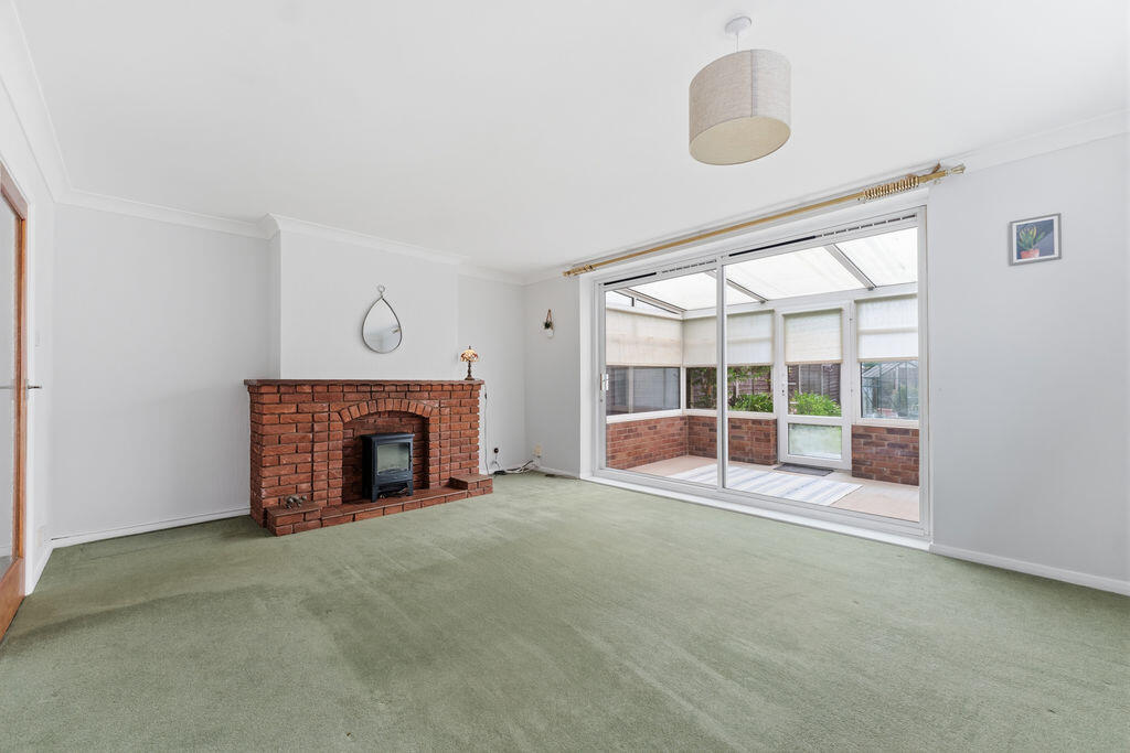House in Doncaster, North East Lincolnshire - View 5