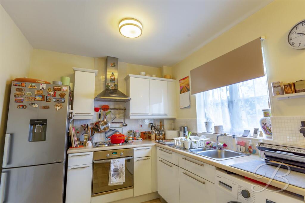 Apartment in Mansfield, Nottinghamshire - View 5