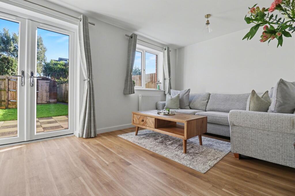 Mead Lane, Horton Heath, SO50 photo 2