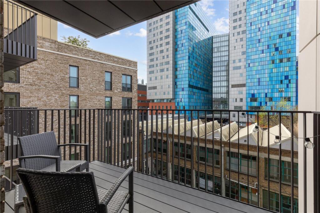 Apartment in London, The Silk District, Shadwell - View 2