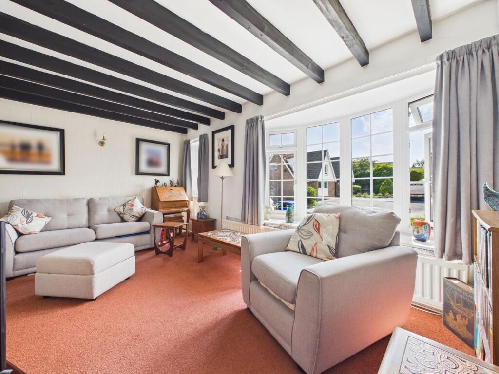 House in Newport - View 4