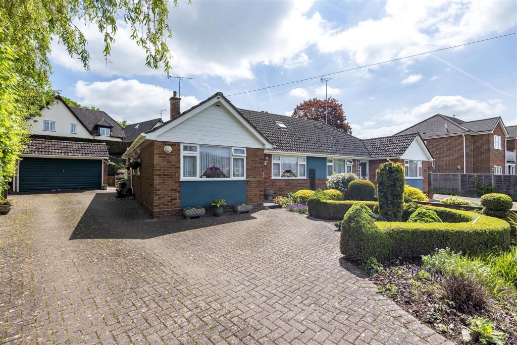 Main image of property: London Road, Ruscombe, Reading