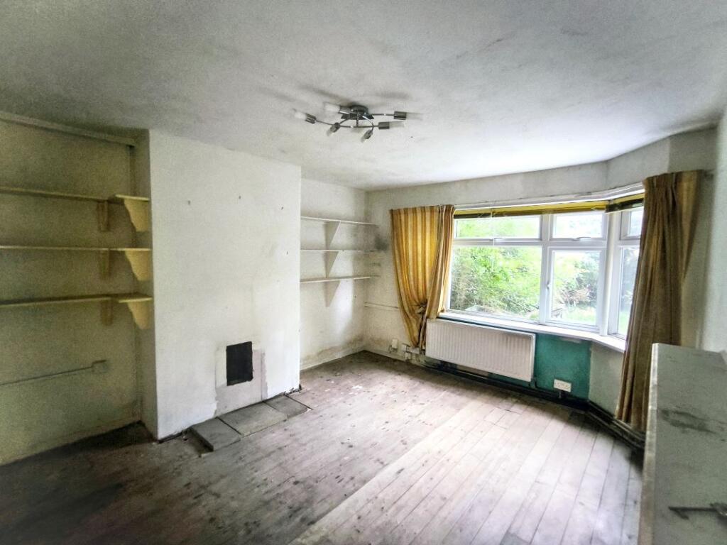 66 Finedon Road, Burton Latimer, Kettering, Northamptonshire, NN15 5QB photo 4