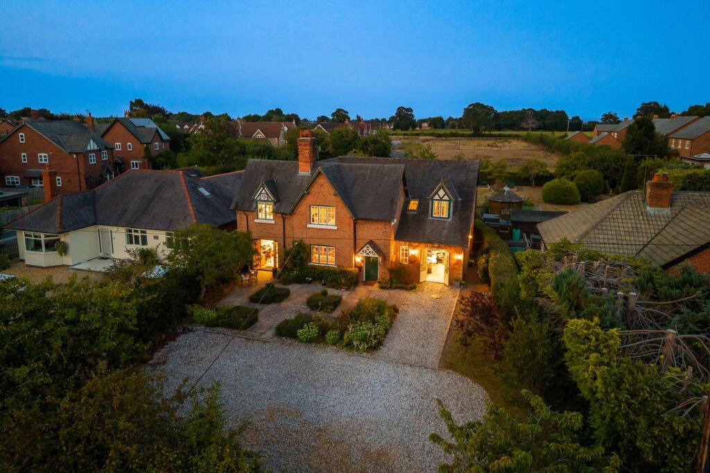 Main image of property: Foxdale Cottage, Bunbury Lane, Bunbury, Tarporley, CW6 9QZ