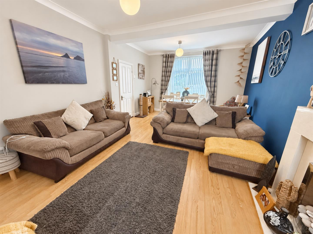 House in Aberdare, Aberaman North - View 3