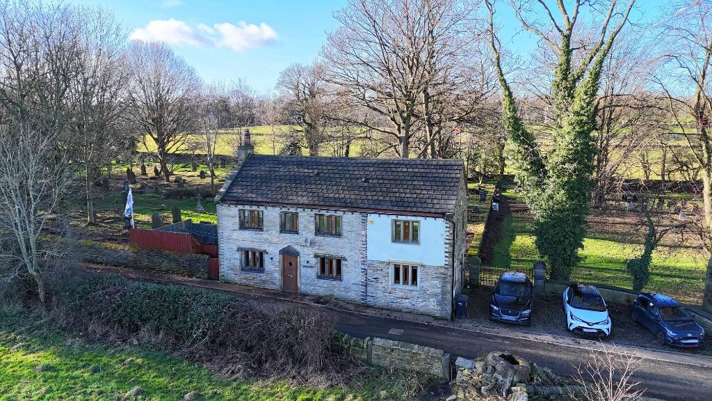 3-bed house on Till Carr Cottage, Till Carr Lane, Lightcliffe, HX3 8UB, £450,000