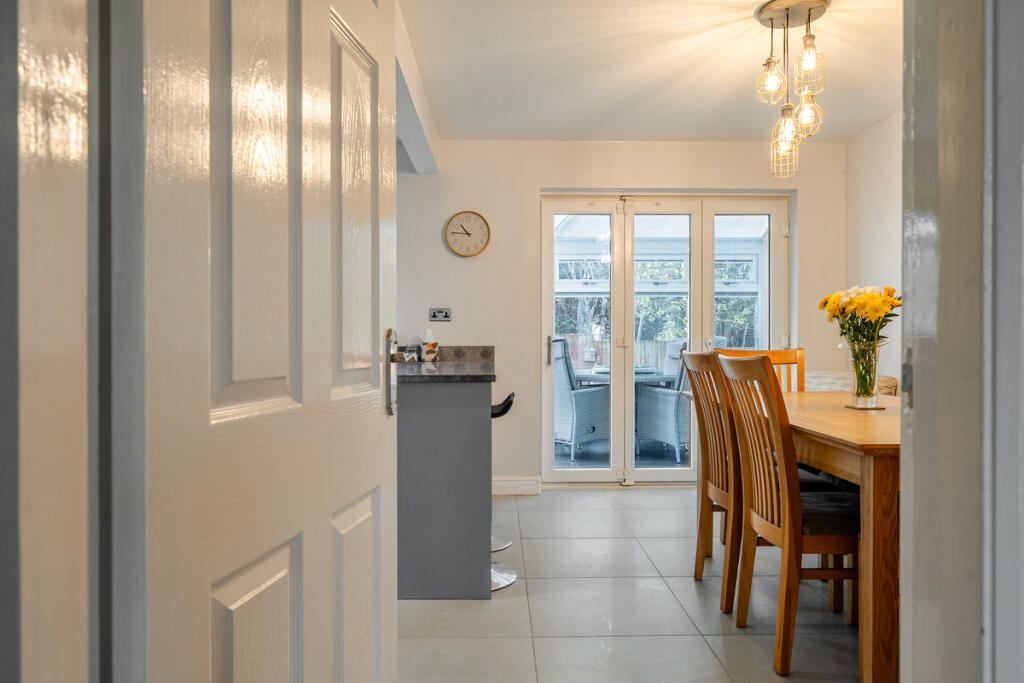 Blaen-y-coed, Cardiff, CF15 photo 3