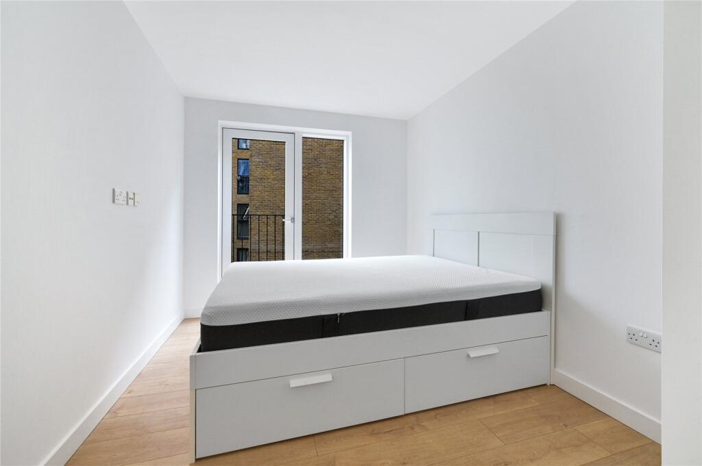 Apartment in London - More
