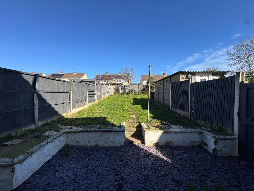 Long Lane, Carlton-In-Lindrick, S81 photo 2