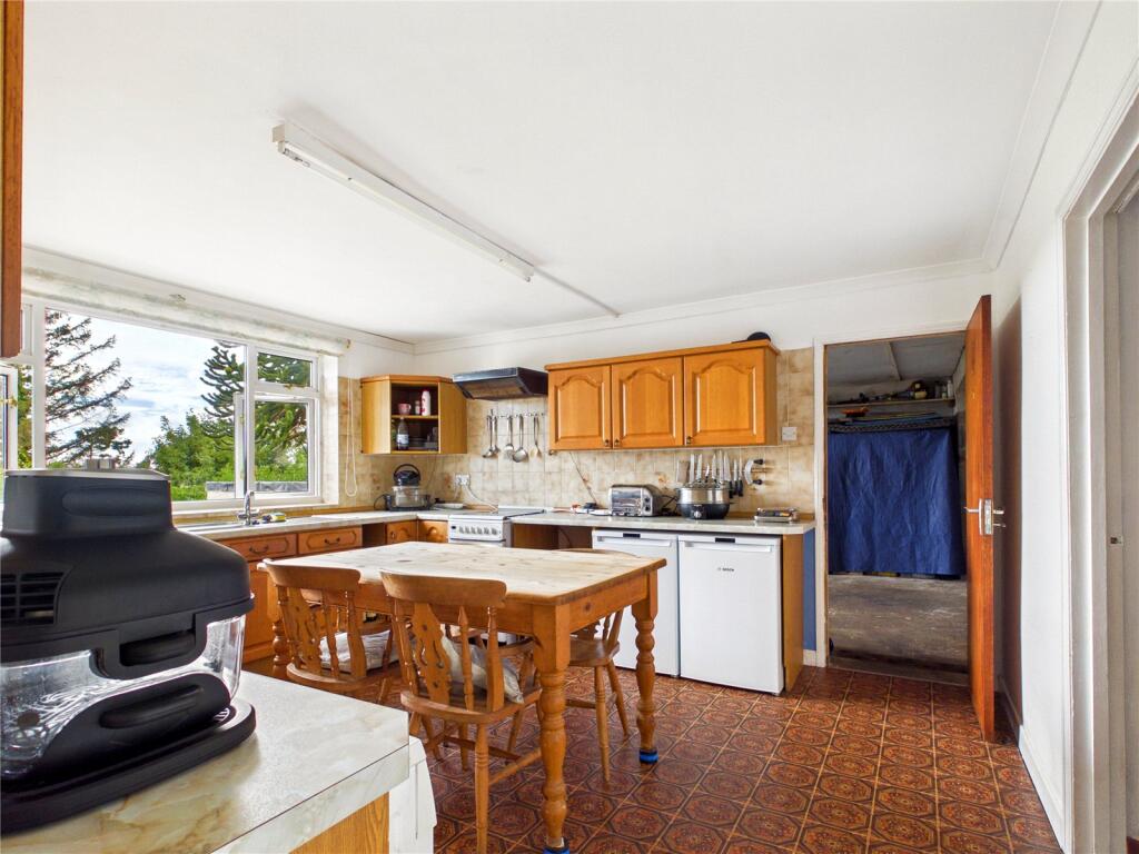 House in Pembroke, Monkton - View 5