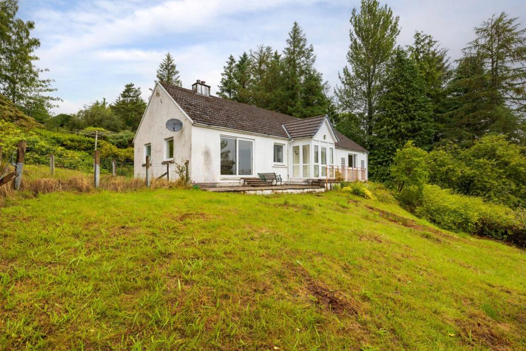 3-bed house on Canada Cottage 398 Upper Slumbay, Lochcarron, Strathcarron, IV54 8YG, £210,000