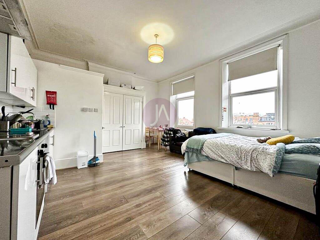 Studio apartment for rent
