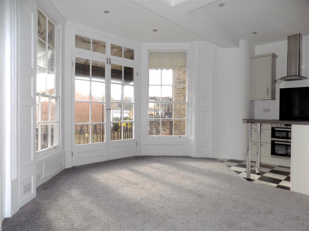 Main image of property: 124 High Street, Ramsgate