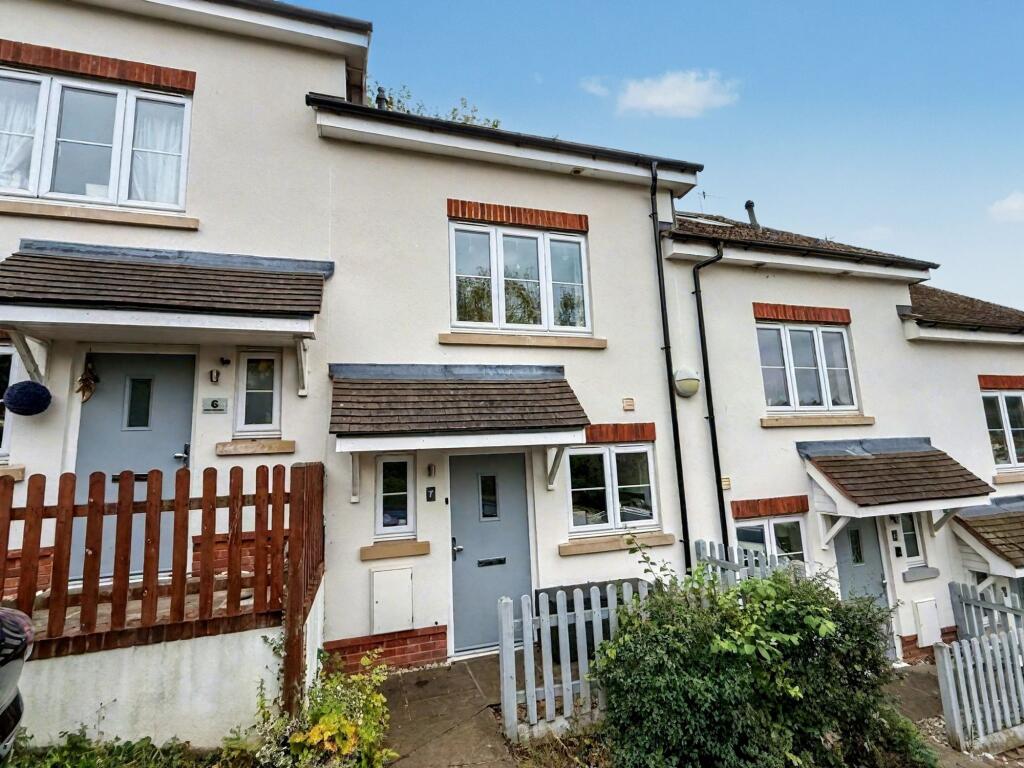 Main image of property: Hillview Gardens, High Wycombe, HP13