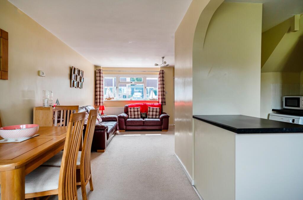 Eskdale, Thornbury, BS35 - View 3