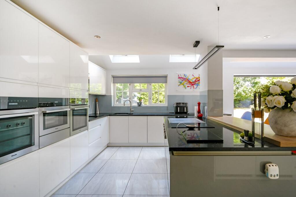House in Tonbridge - More