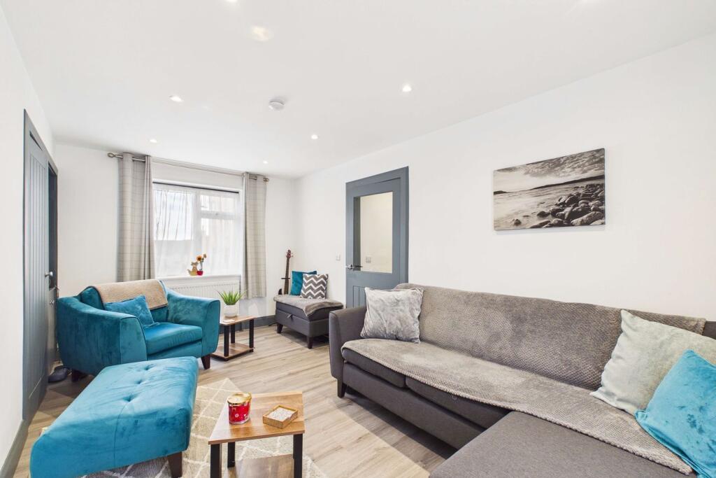 Apartment in Kirkcaldy, Fife - View 3