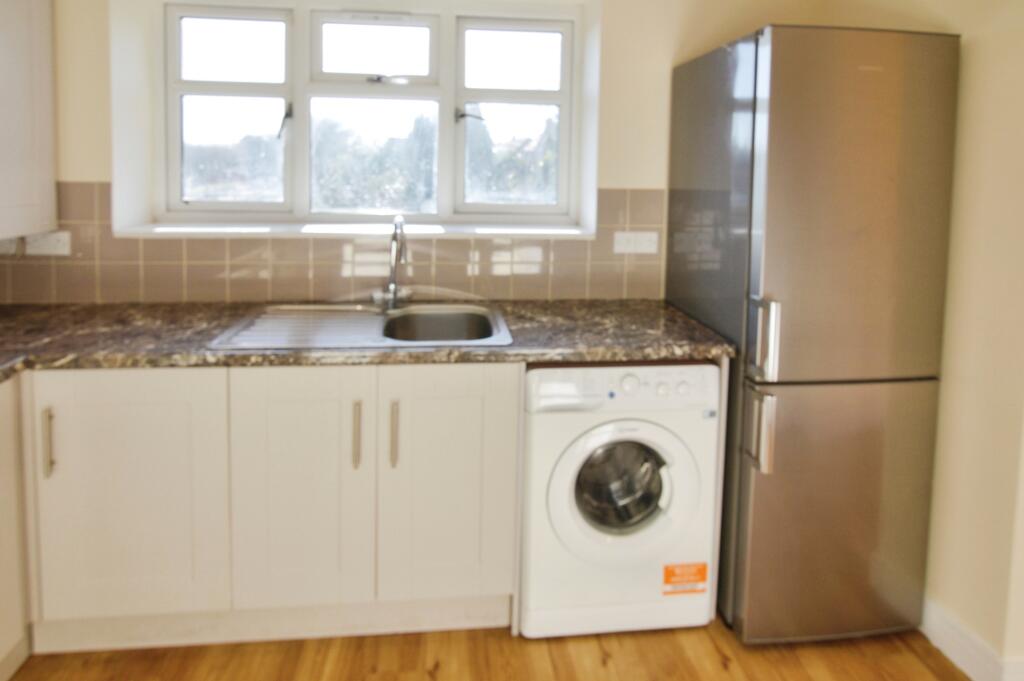 Apartment in Reading - View 4