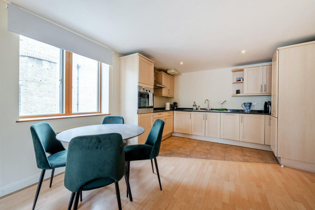 Apartment in London, St John's Estate, Bermondsey - View 5