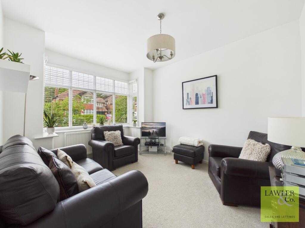 House in Poynton, Midway - View 5