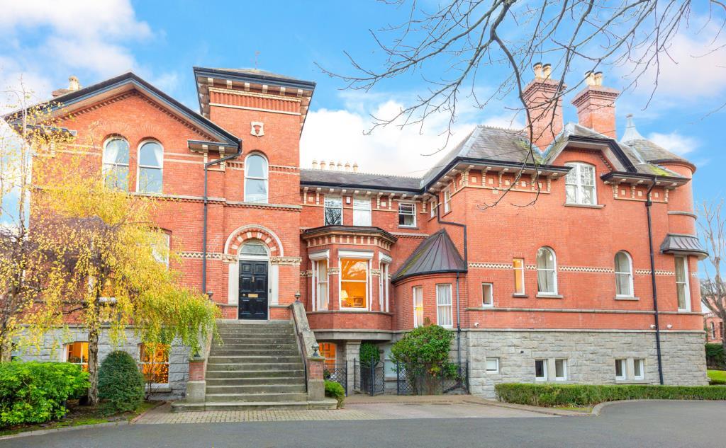 Main image of property: Apartment 12, Raglan Court, Raglan Road, Ballsbridge, Dublin 4, D04 XW25