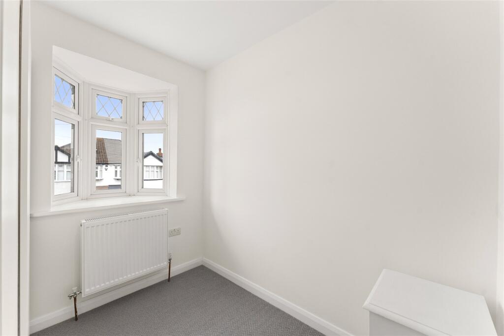 Apartment in London, Tolworth - View 5