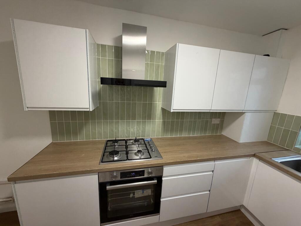 Apartment in London - View 3