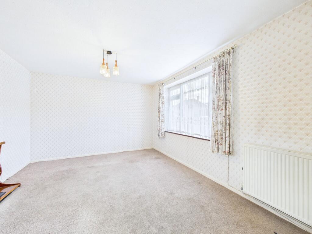 Annalee Road, South Ockendon, Essex, RM15 photo 3