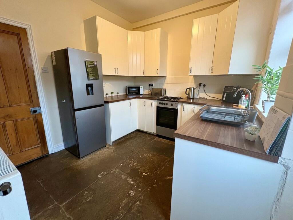 House in Bradford - View 5