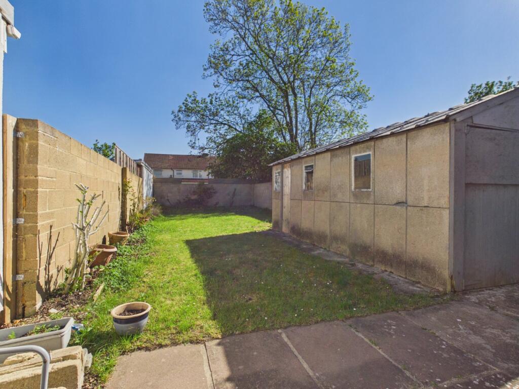 Norfolk Avenue, Slough, Berkshire, SL1 photo 4