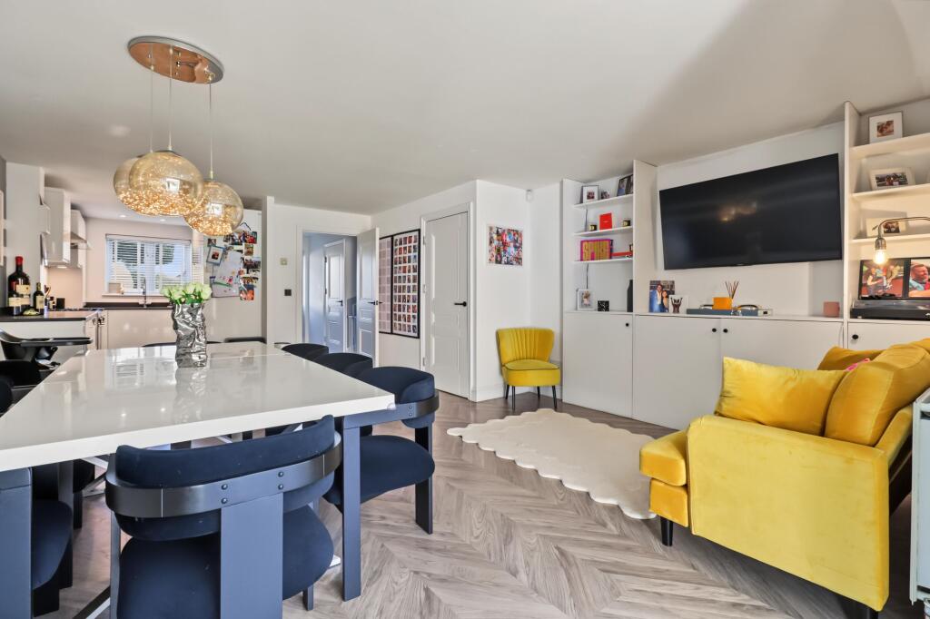 House in Elmbridge, Molesey - View 4