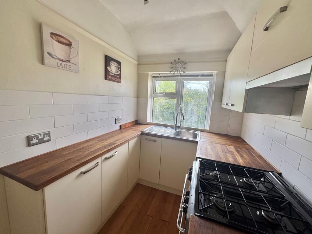 Apartment in Guildford, Surrey - View 2