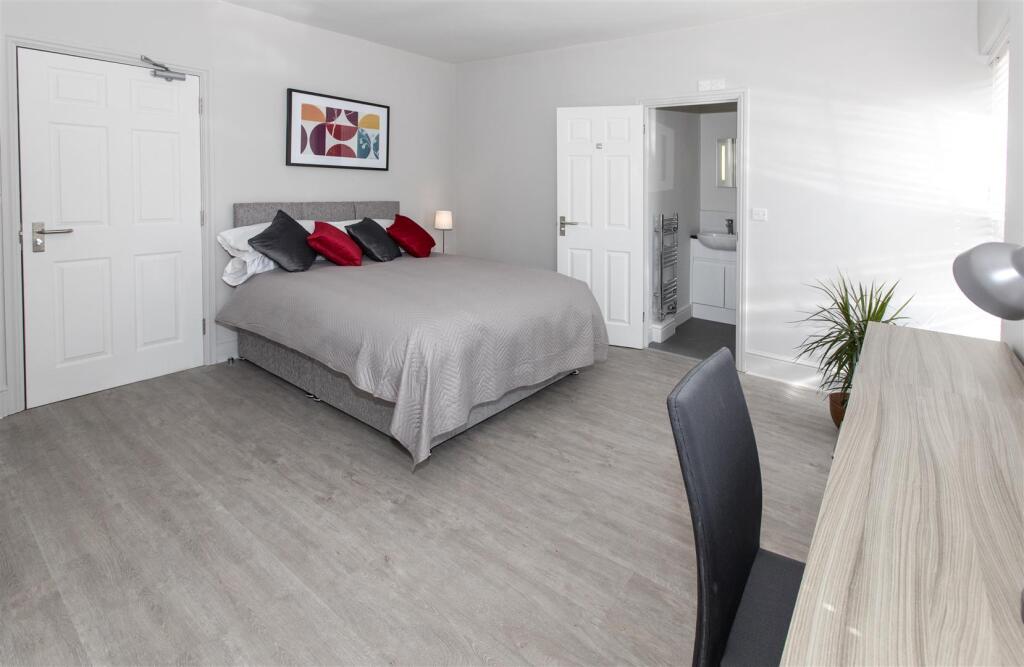 Main image of property: Elizabeth Way, Cambridge