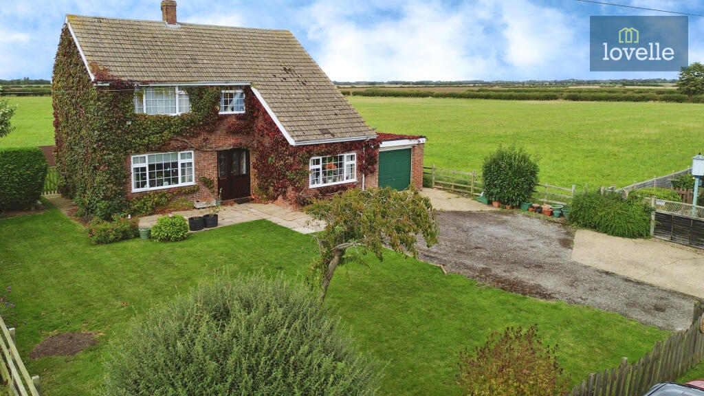 3-bed detached on King Street, Yarburgh, LN11, £310,000