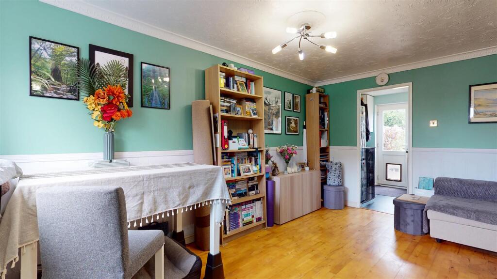 Bantock Close, Browns Wood, Milton Keynes - View 3