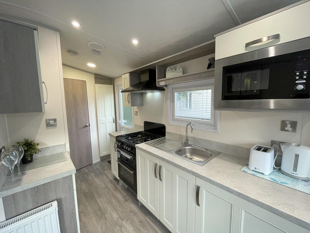 Marsh Road, Tenby, Pembrokeshire, South West Wales, SA70 photo 2
