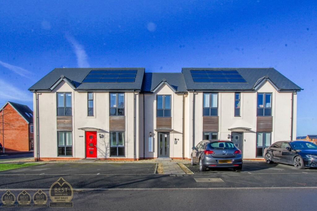 Main image of property: 41d Amber Road, Bishops Cleeve, Cheltenham