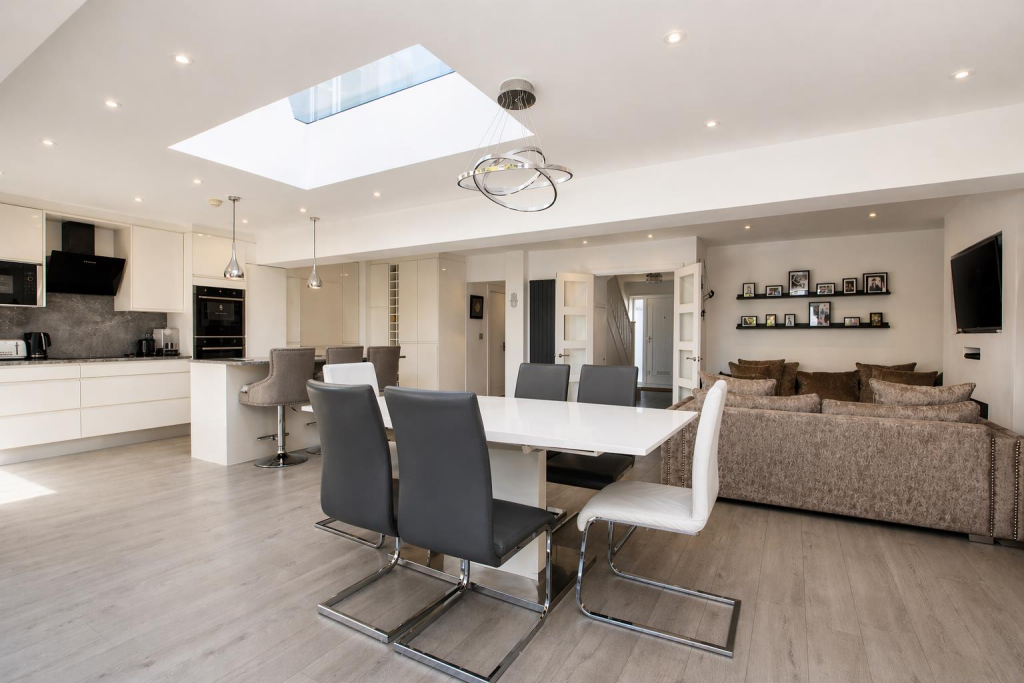 Main image of property: Lullington Garth,Borehamwood