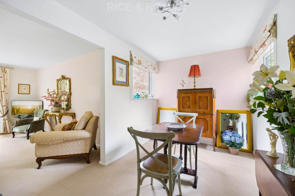 Apartment in Slough - View 4