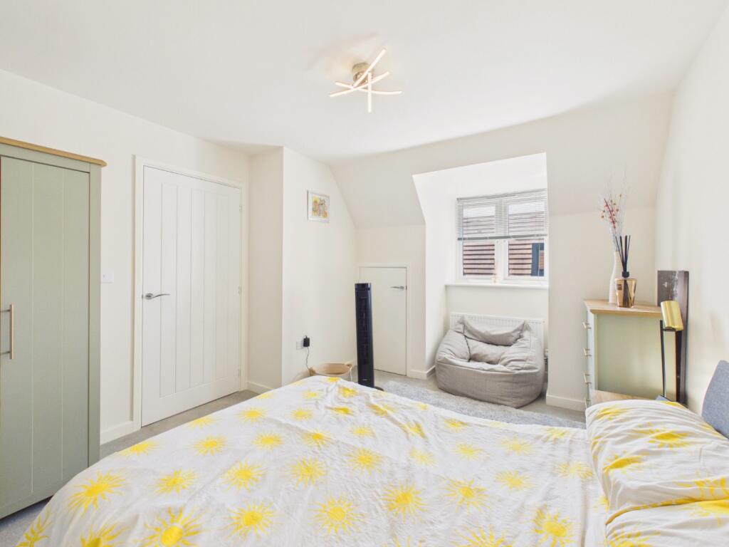 House in Hull - View 5