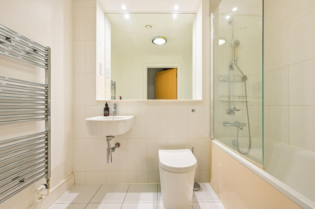 Apartment in London - View 2
