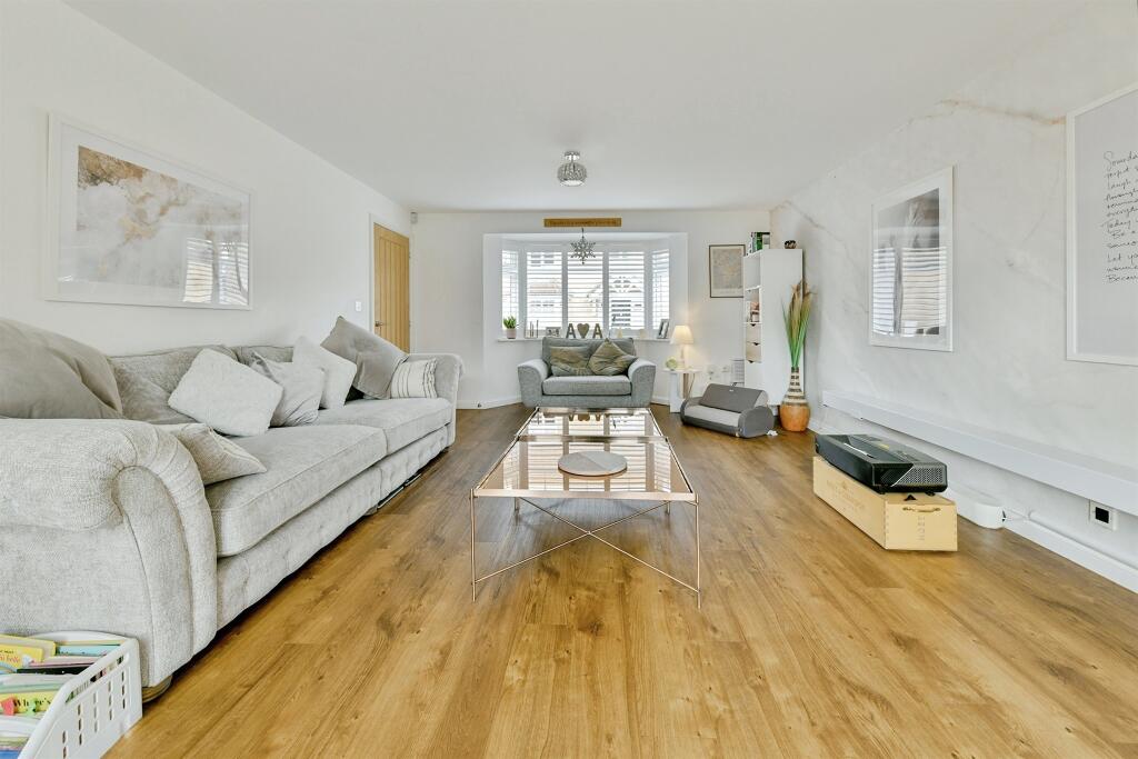 House in Stevenage, Stondon - View 3