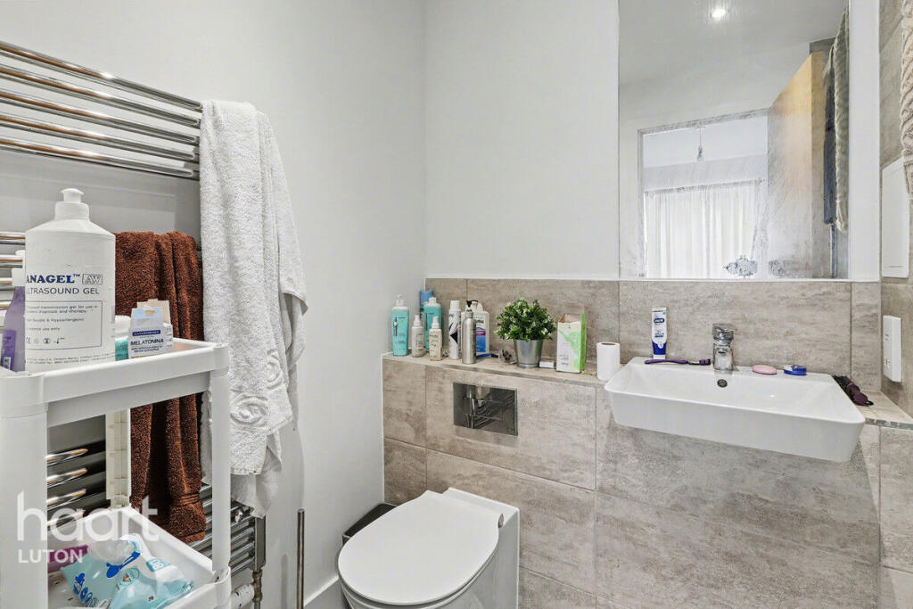 Main image of property: Kimpton Road, Luton