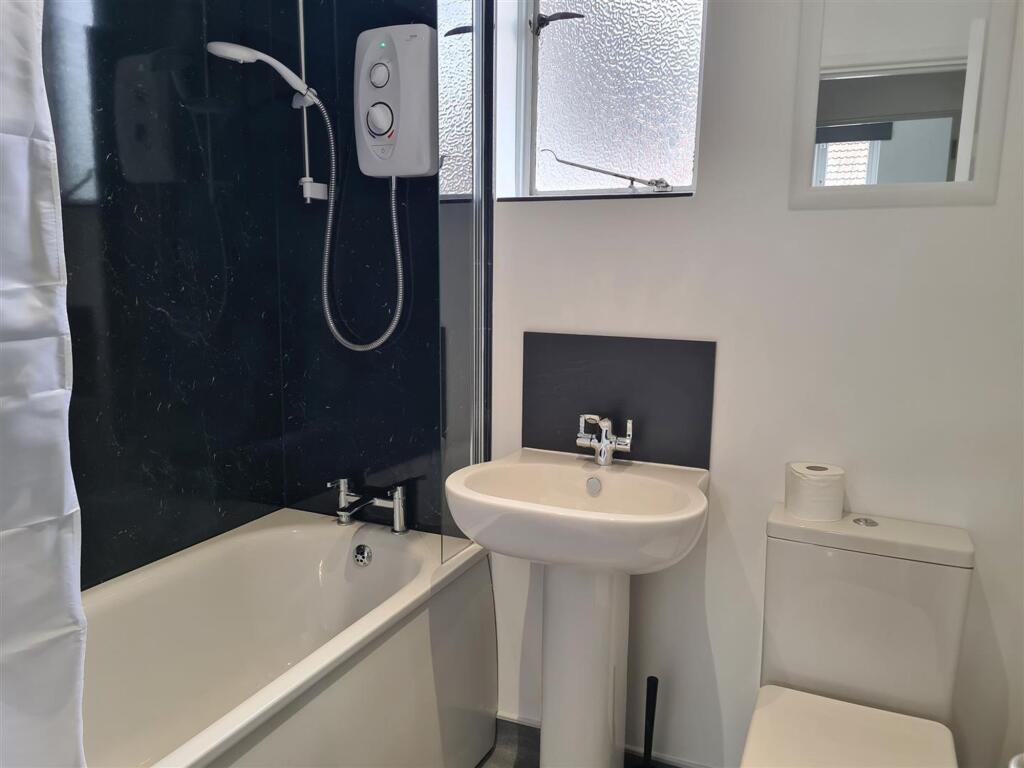 1 bedroom house share for rent